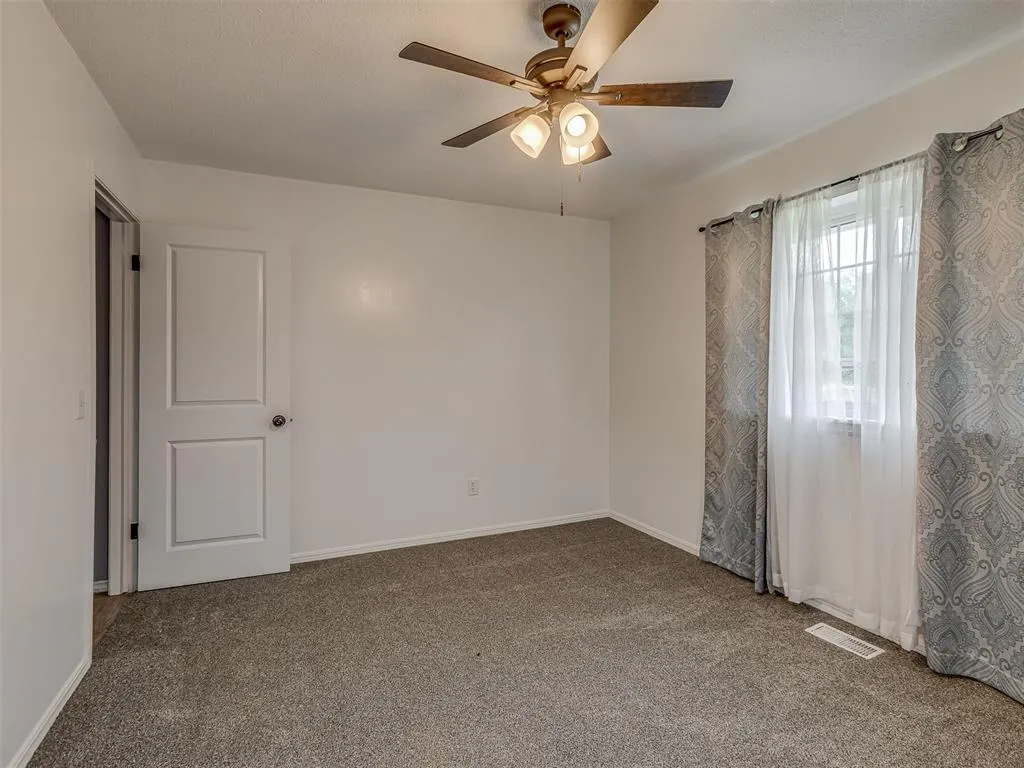 Photo 16 — 8429 Arlington Drive, Oklahoma City, OK 73132