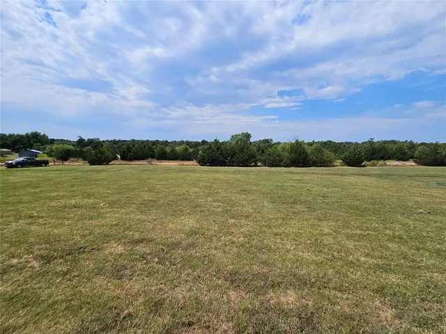 Photo 4 — 227 Terry Lane, McLoud, OK 74851