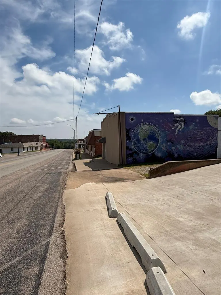Photo 6 — 1109 Manvel Avenue, Chandler, OK 74834