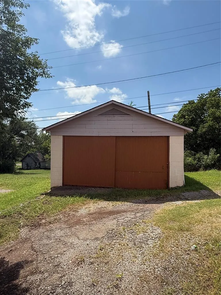 Photo 26 — 1109 Manvel Avenue, Chandler, OK 74834