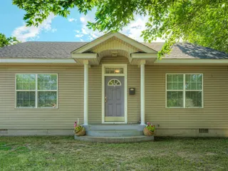 Sold home at 1909 N Louisa Avenue