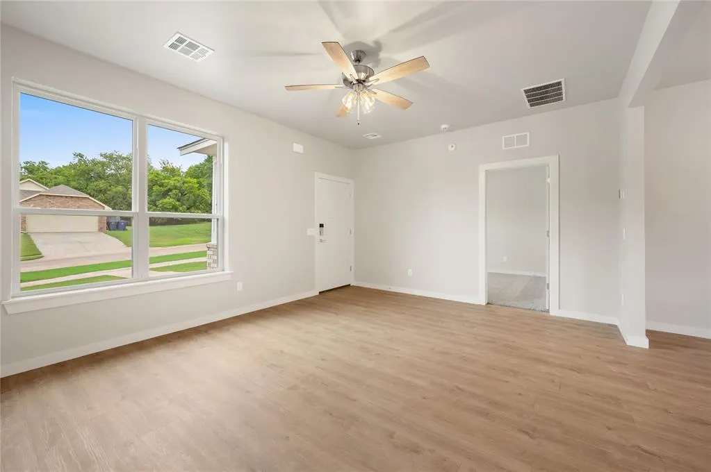 Photo 11 — 1440 NE 11 Street, Oklahoma City, OK 73117