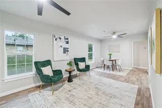 Sold home at 107 SE 22nd Street