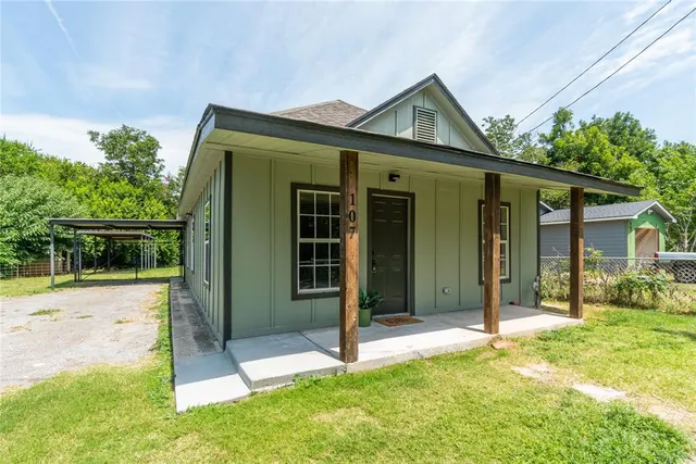 Photo 3 — 107 SE 22nd Street, Oklahoma City, OK 73129