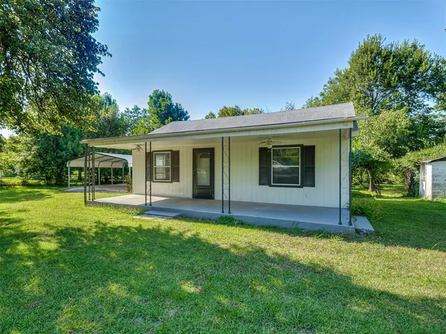 Photo 4 — 10424 NE 17th Street, Oklahoma City, OK 73141