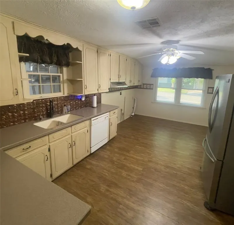 Photo 13 — 1113 E 6th Street, Cushing, OK 74023