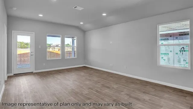 Photo 7 — 629 NE 107th Street, Oklahoma City, OK 73131