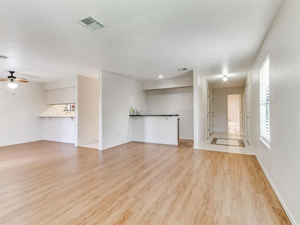 Photo 3 — 4400 Hemingway Drive 221, Oklahoma City, OK 73118