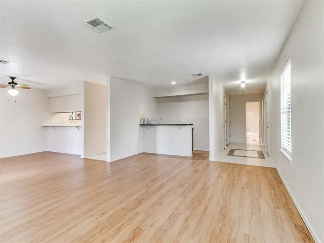 Photo 3 — 4400 Hemingway Drive 221, Oklahoma City, OK 73118