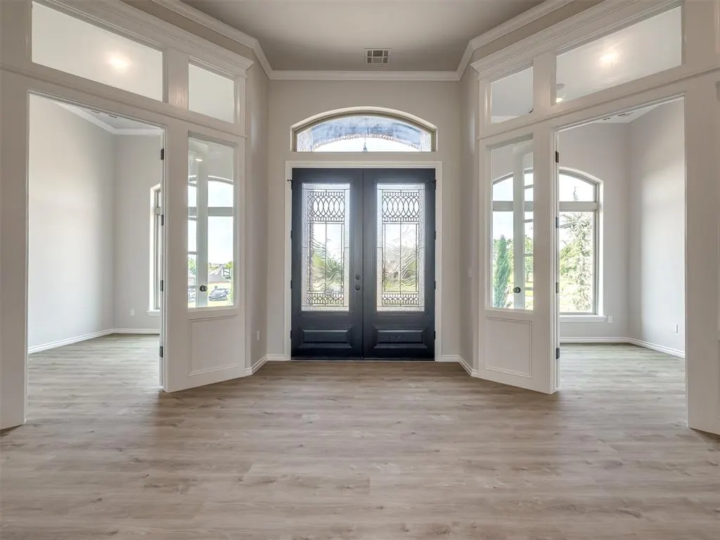 Photo 3 — 4500 Mary Ann Circle, Oklahoma City, OK 73150