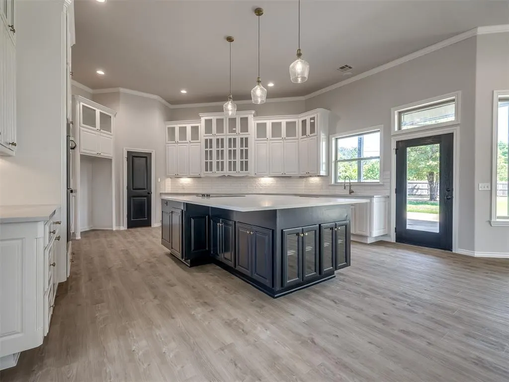 Photo 6 — 4500 Mary Ann Circle, Oklahoma City, OK 73150