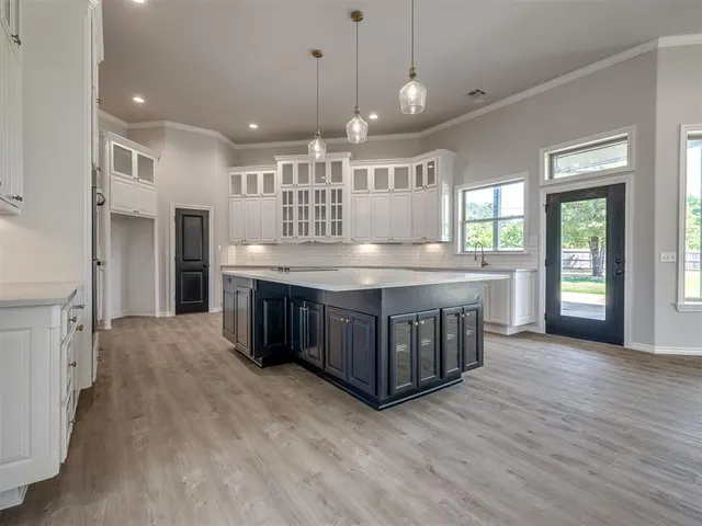 Photo 6 — 4500 Mary Ann Circle, Oklahoma City, OK 73150