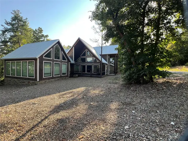 Photo 2 — 18 Twiggy Court, Broken Bow, OK 74728