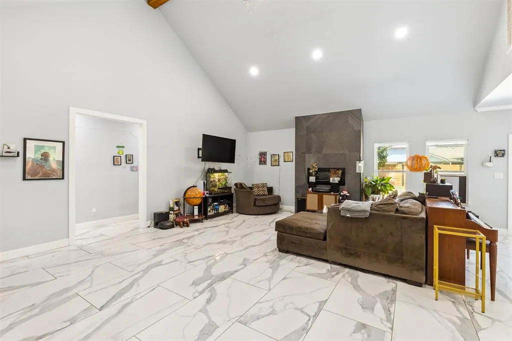 Photo 8 — 7401 NW 30th Terrace, Bethany, OK 73008