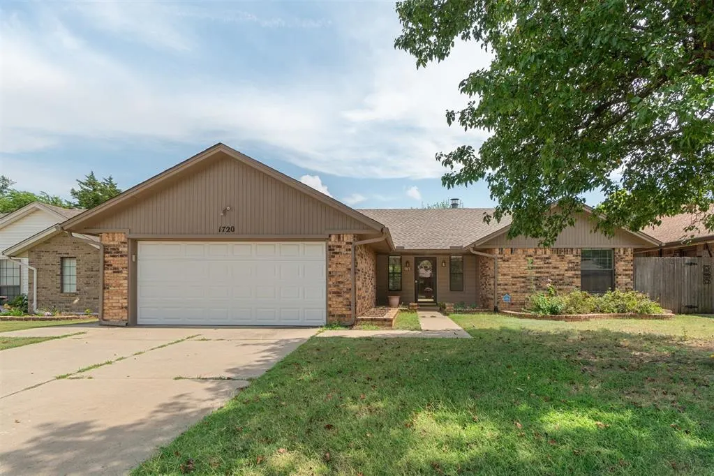 Photo 2 — 1720 Haven Drive, Midwest City, OK 73130