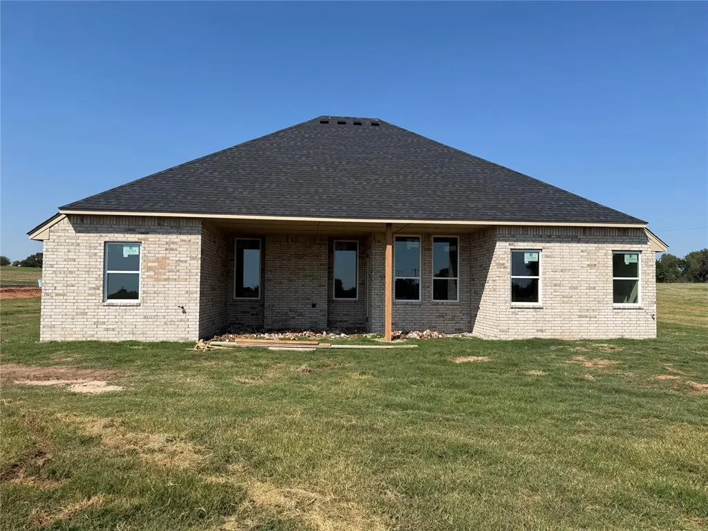 Photo 2 — 2449 Sierra Circle, Blanchard, OK 73010