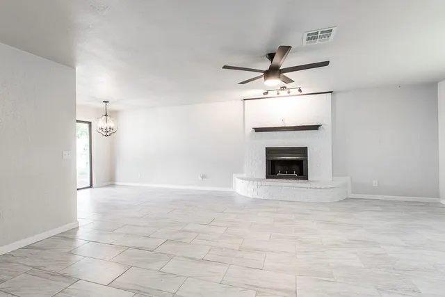 Photo 7 — 20435 Palmer Road, Harrah, OK 73045