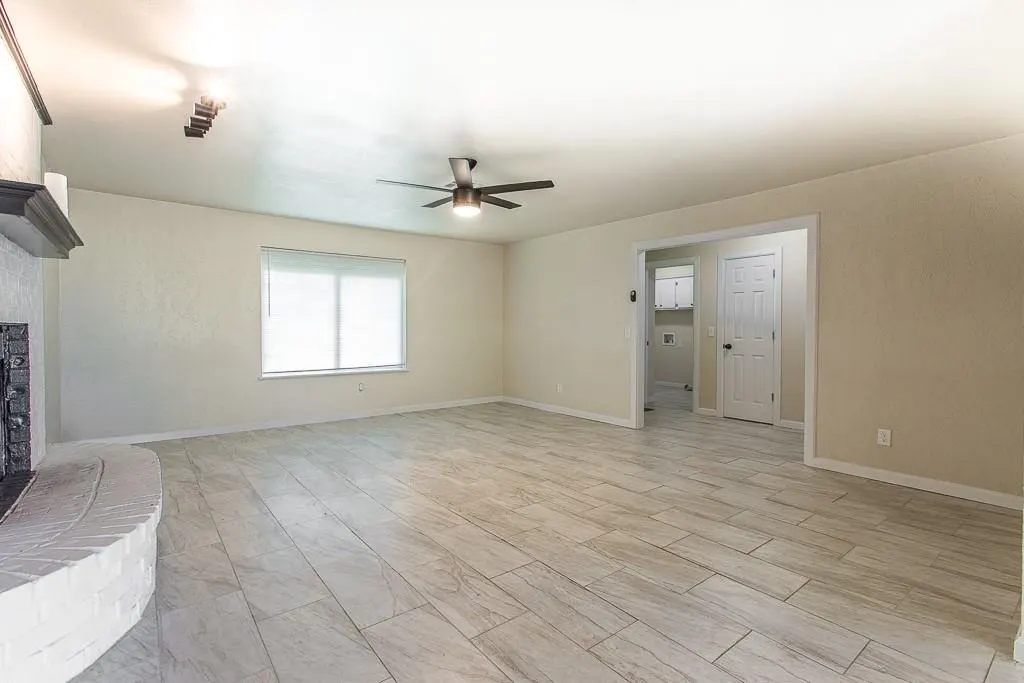 Photo 9 — 20435 Palmer Road, Harrah, OK 73045