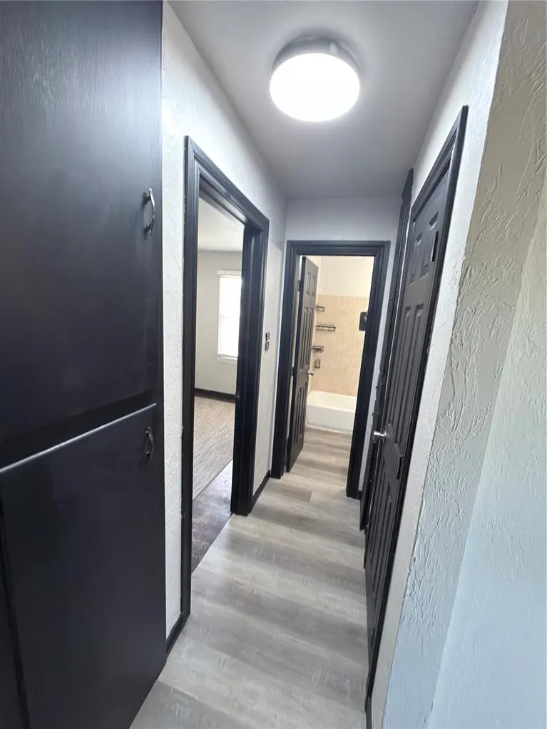 Photo 5 — 102 E Lilac Lane, Midwest City, OK 73110
