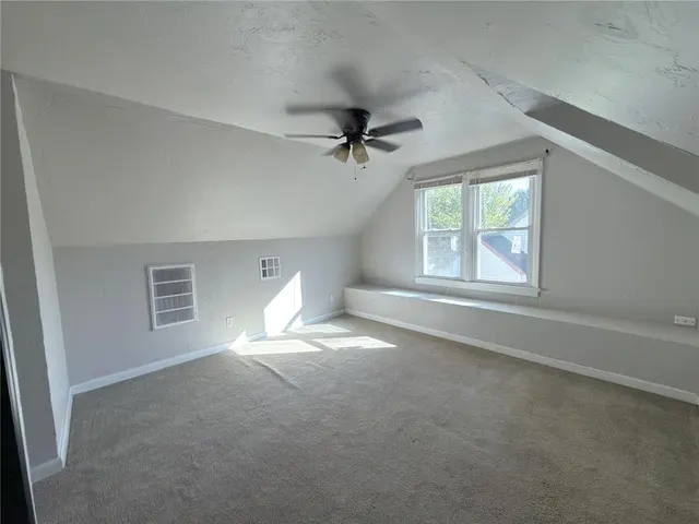 Photo 7 — 102 E Lilac Lane, Midwest City, OK 73110