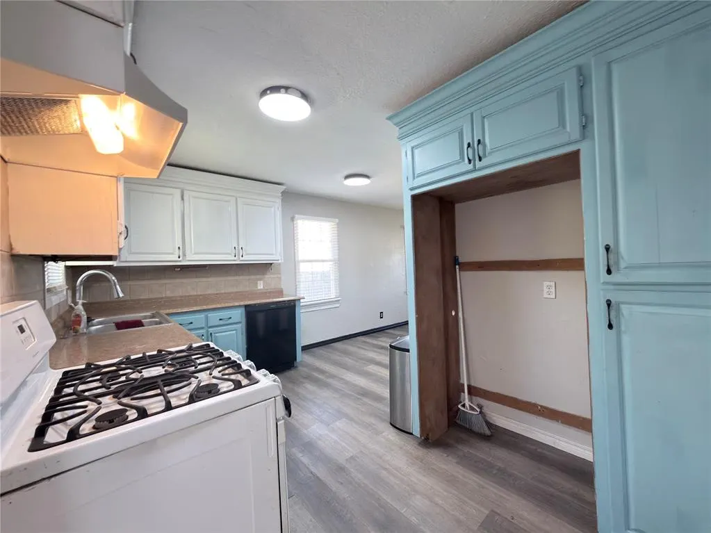 Photo 12 — 102 E Lilac Lane, Midwest City, OK 73110