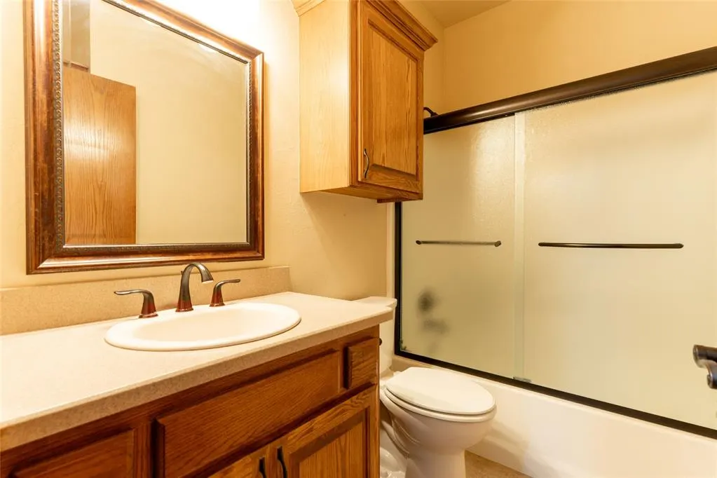 Photo 14 — 211 Shale Crest, Clinton, OK 73601
