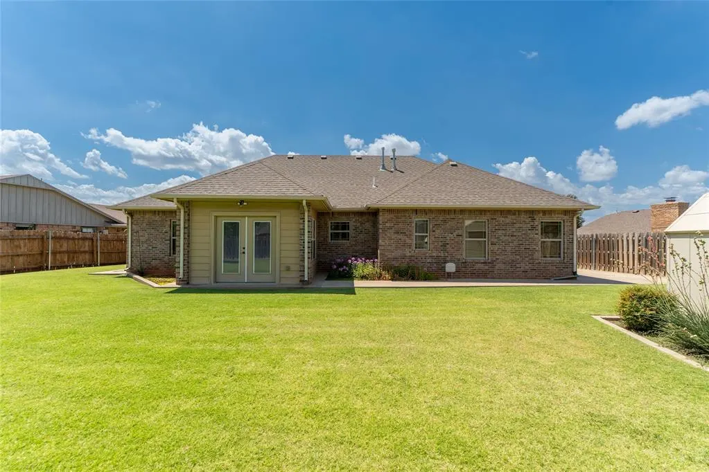 Photo 23 — 211 Shale Crest, Clinton, OK 73601