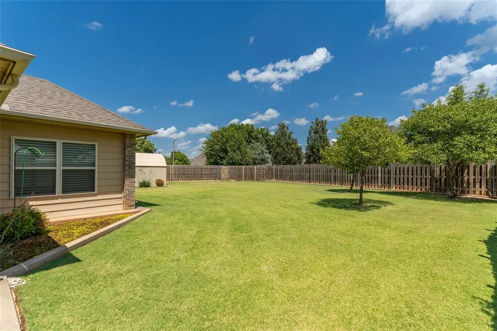 Photo 25 — 211 Shale Crest, Clinton, OK 73601