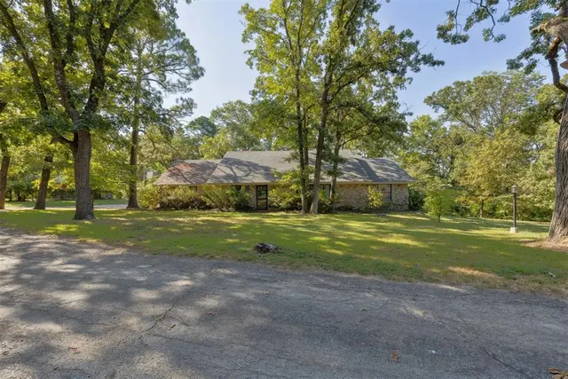 Photo 3 — 110 Acker Drive, Ada, OK 74820