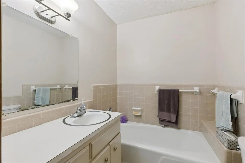 Photo 34 — 110 Acker Drive, Ada, OK 74820