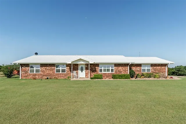 Photo 2 — 608 N Highway 177, Carney, OK 74832