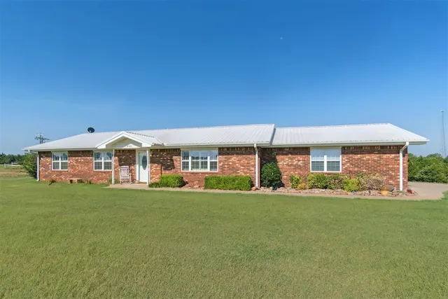 Photo 4 — 608 N Highway 177, Carney, OK 74832