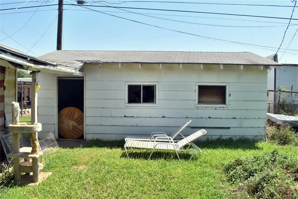 Photo 12 — 115 W Vine Avenue, Enid, OK 73701