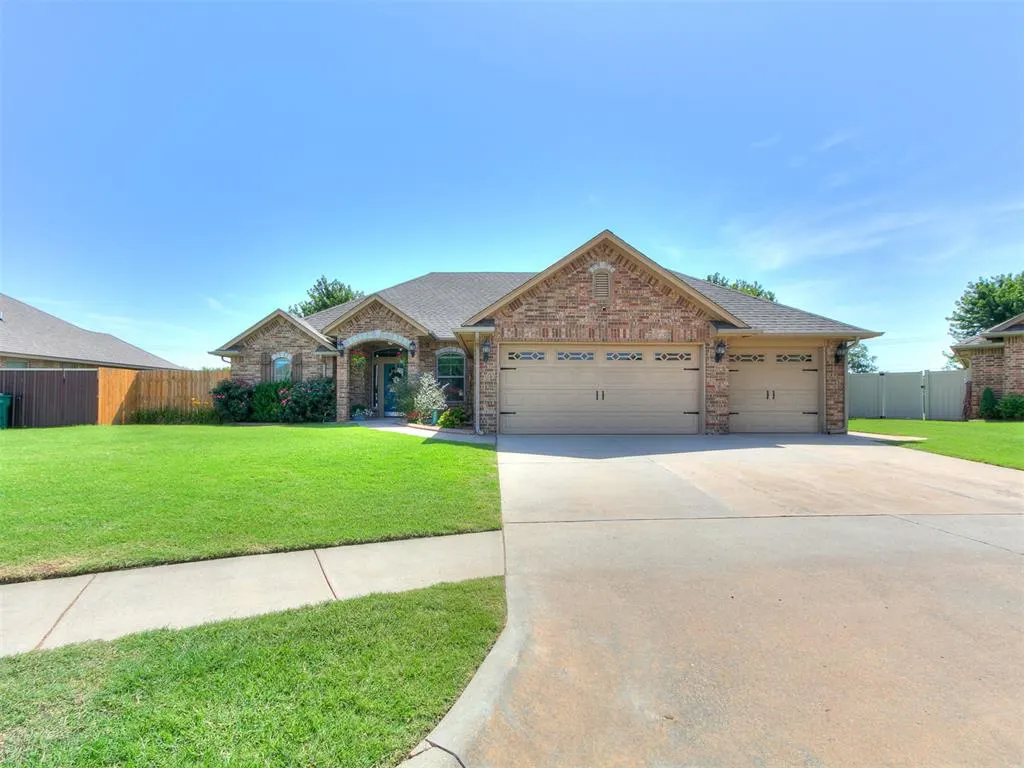 Front exterior — 5712 Bent Creek Drive, Oklahoma City, OK 73135