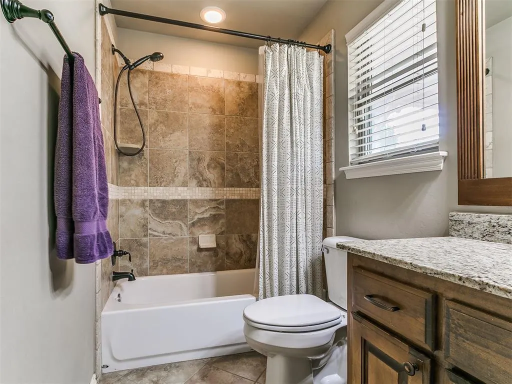Photo 13 — 5712 Bent Creek Drive, Oklahoma City, OK 73135