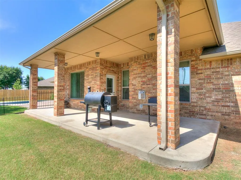 Photo 19 — 5712 Bent Creek Drive, Oklahoma City, OK 73135