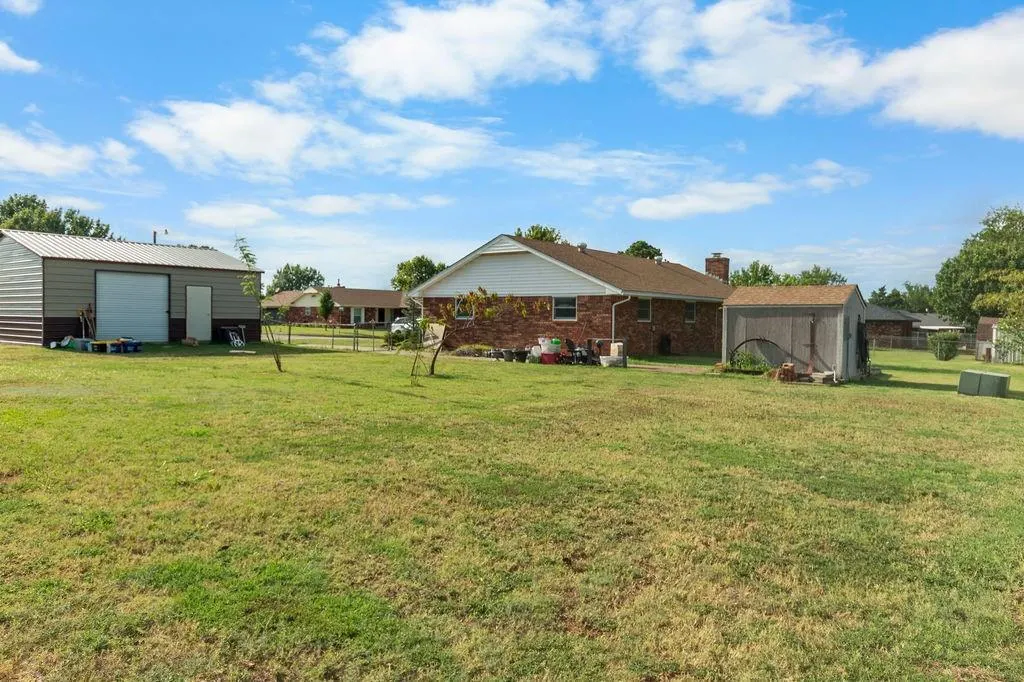 Photo 25 — 707 Cedar Lane, Tecumseh, OK 74873