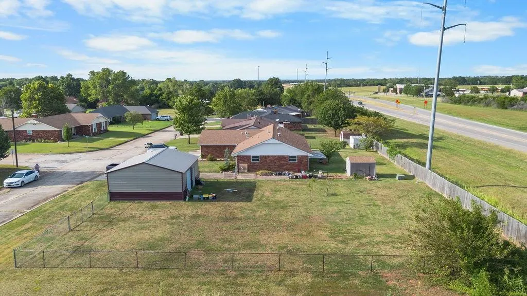 Photo 33 — 707 Cedar Lane, Tecumseh, OK 74873