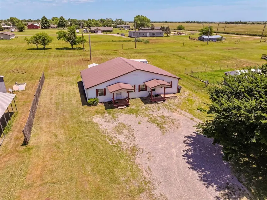 Photo 2 — 109 Clover Lane A and B, Amber, OK 73004