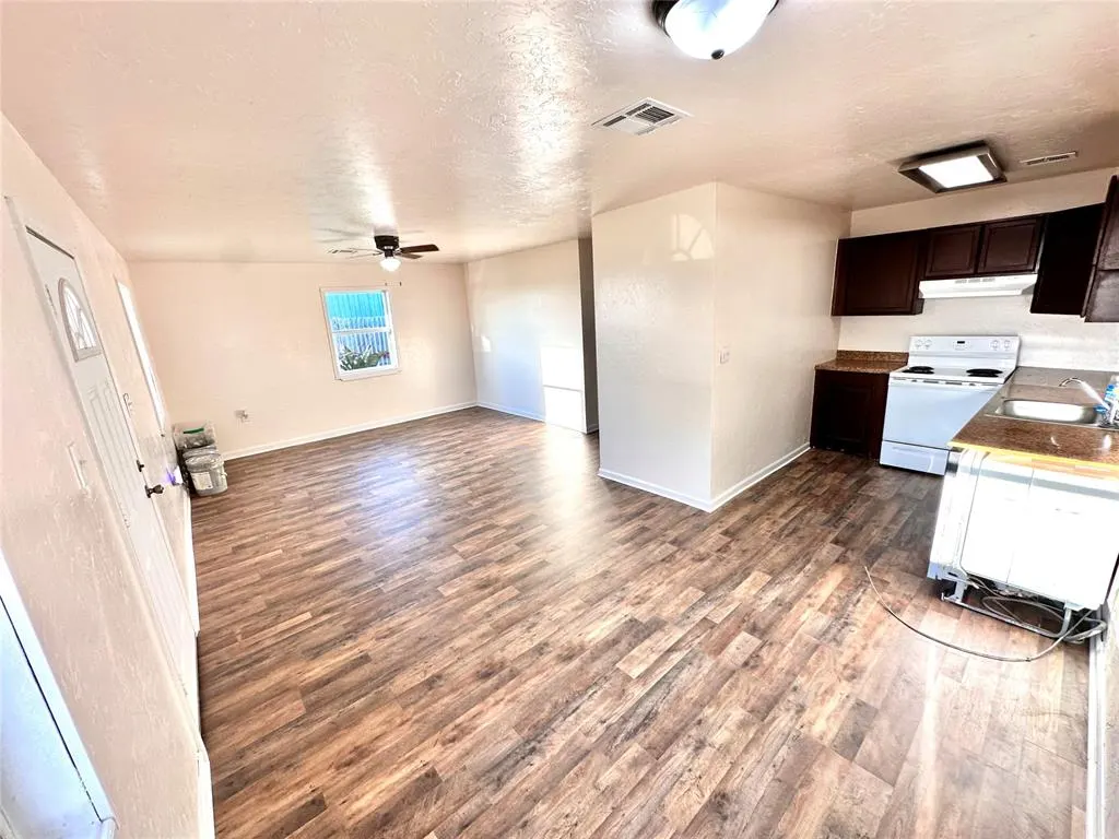 Photo 13 — 109 Clover Lane A and B, Amber, OK 73004