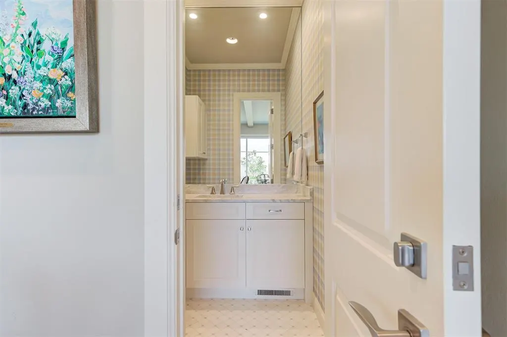 Photo 34 — 1121 Cumberland Court, Nichols Hills, OK 73116