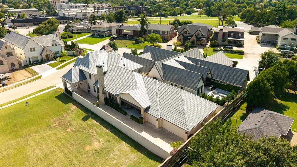 Photo 46 — 1121 Cumberland Court, Nichols Hills, OK 73116