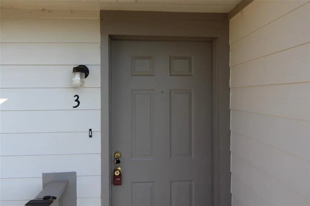 Front exterior — 316 Falcon Court 3, Norman, OK 73069
