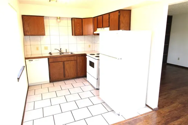 Photo 7 — 316 Falcon Court 3, Norman, OK 73069