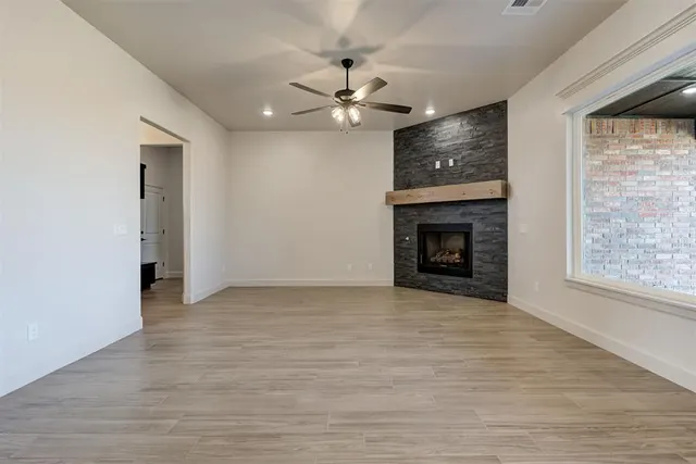 Photo 7 — 2086 Cash Court, Blanchard, OK 73010