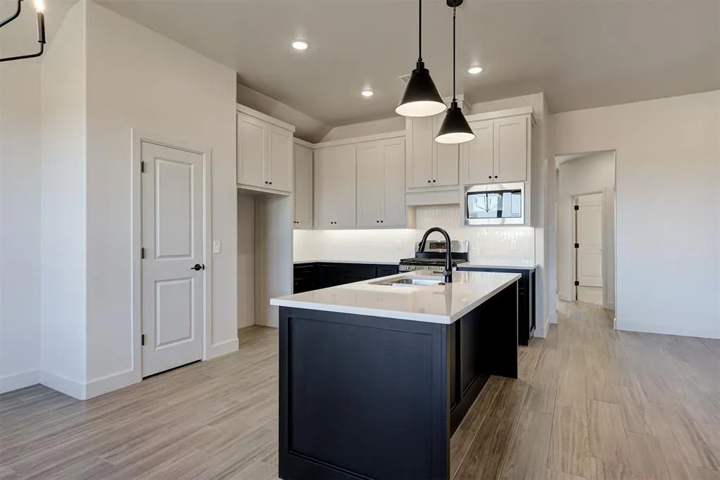 Photo 12 — 2086 Cash Court, Blanchard, OK 73010