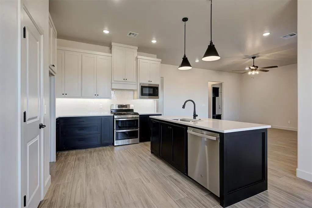 Photo 13 — 2086 Cash Court, Blanchard, OK 73010
