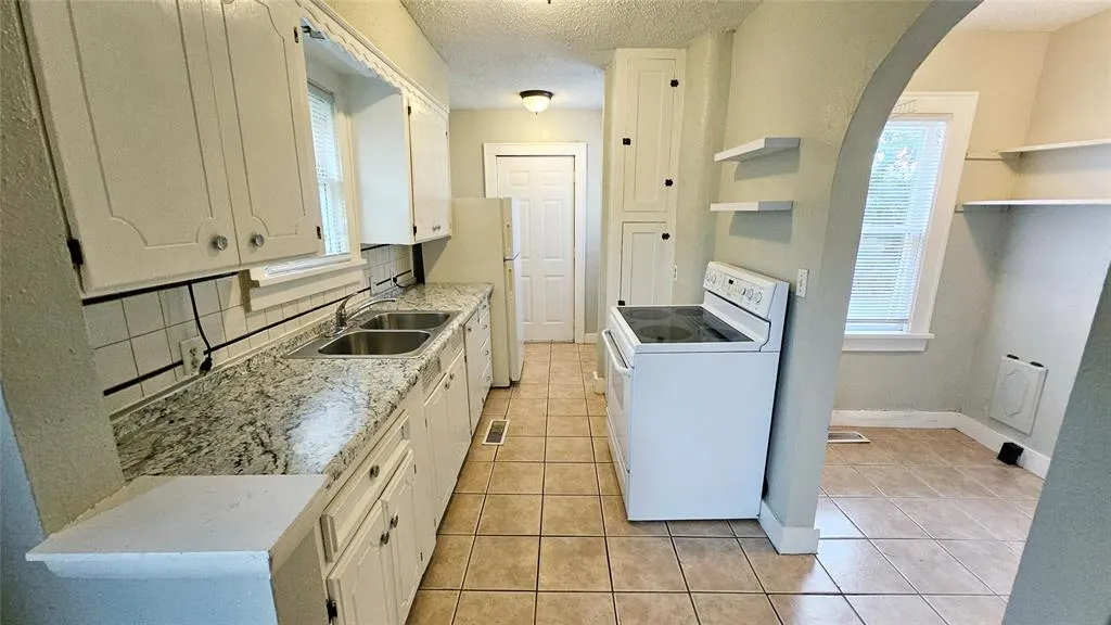 Photo 9 — 1136 N Villa Avenue, Oklahoma City, OK 73107