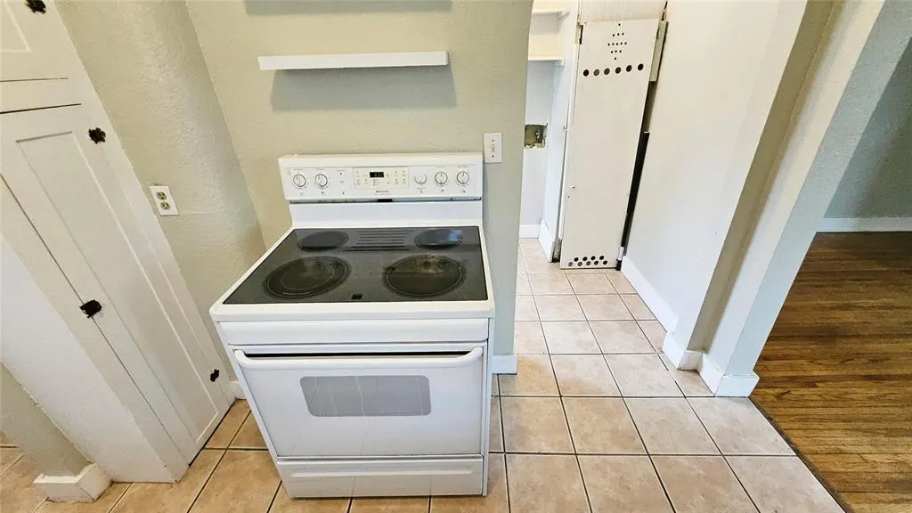 Photo 11 — 1136 N Villa Avenue, Oklahoma City, OK 73107