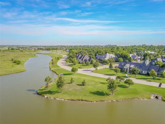 Photo 2 — 4400 Crittenden Drive, Norman, OK 73072